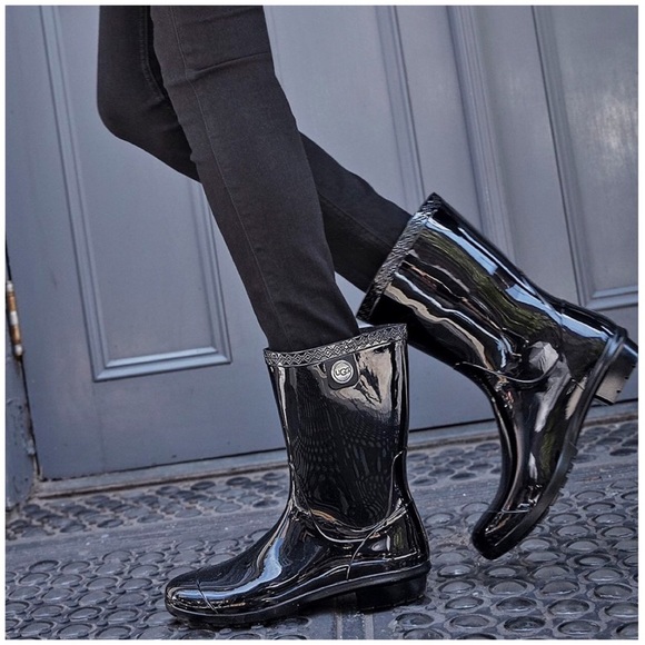 sienna rain boots ugg